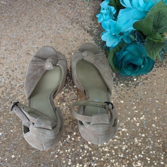 Guess Kenzie2 Studded Platform Sandals, Light Pink Suede, 6.5 US - Picture 4 of 5